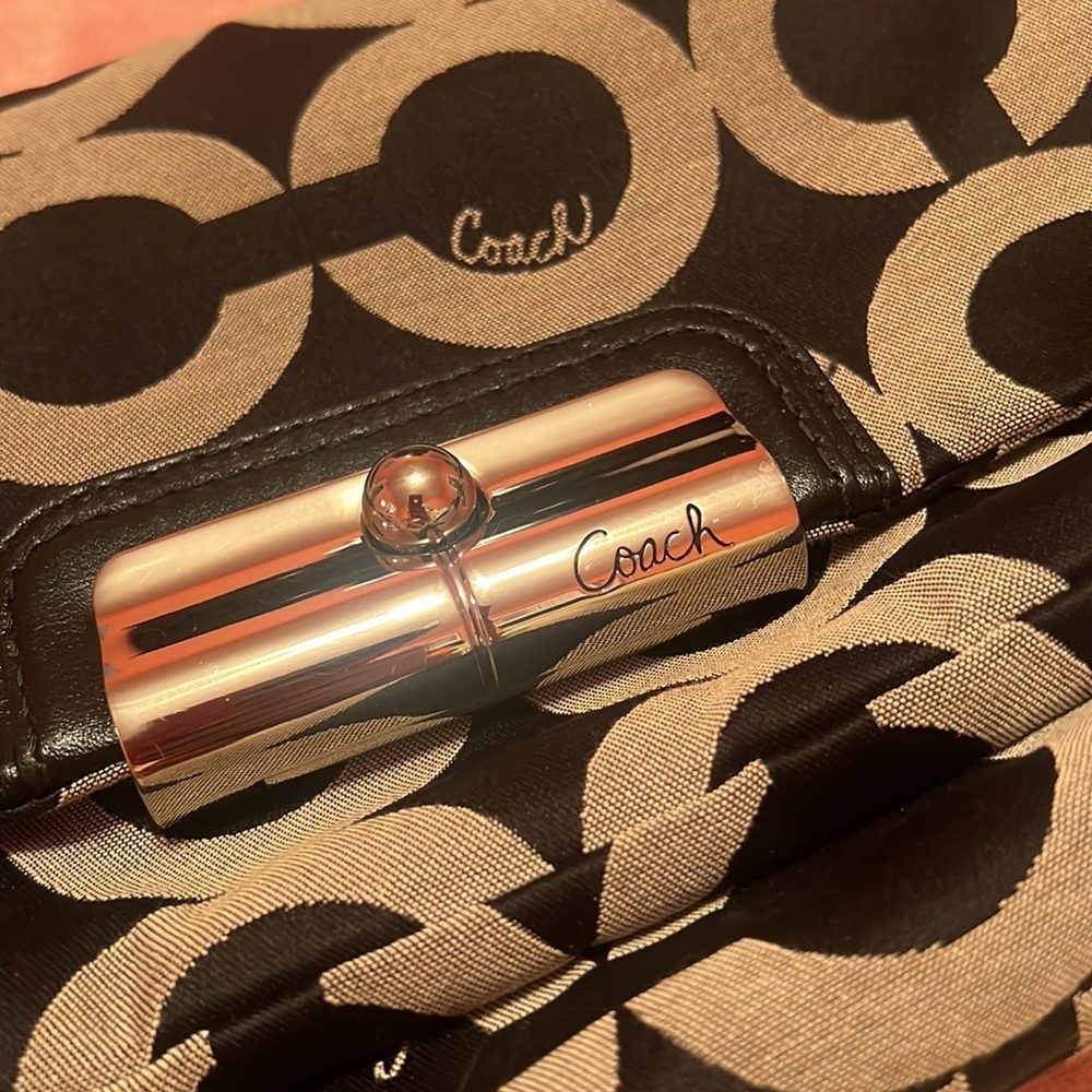 Coach Black and Tan Shoulder Bag - Picture 2 of 13